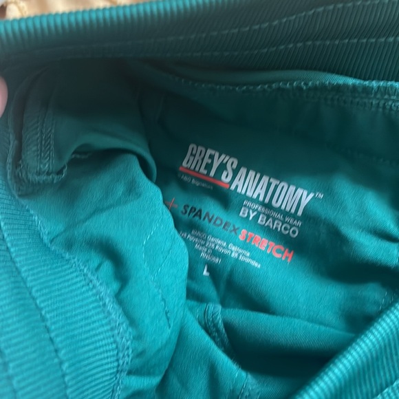 Scrub bottoms - Picture 3 of 3